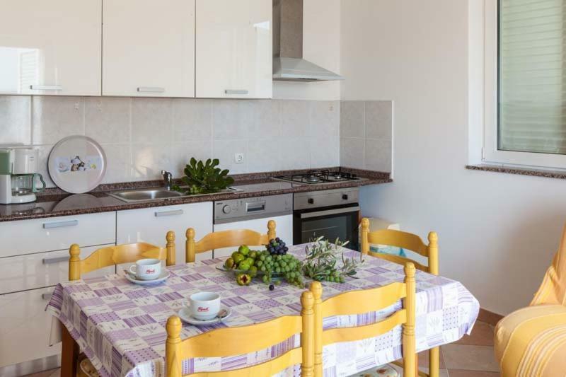 Apartmani Mudronja Murter Exterior photo